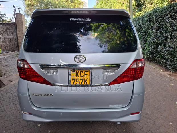 Toyota Alphard 2.4 Petrol FWD 2008 Silver