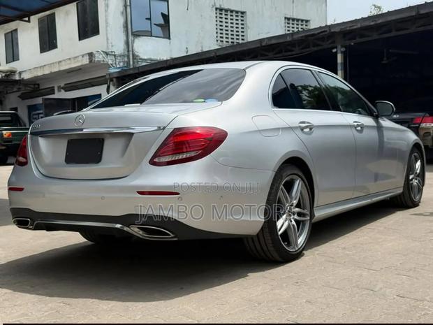 Mercedes-Benz E250 2019 Silver