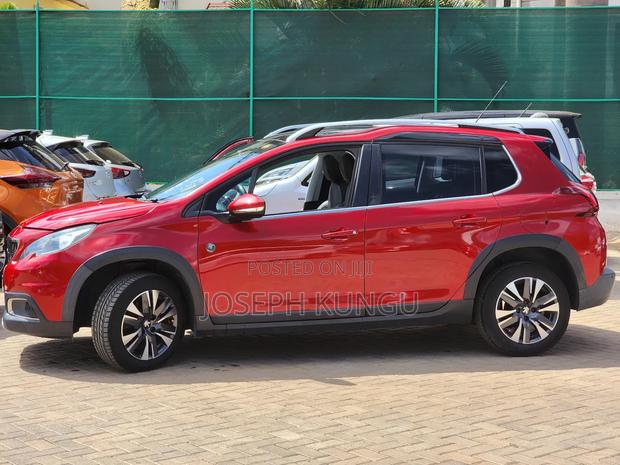 Peugeot 2008 2018 Red