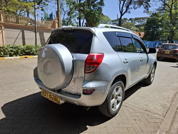 Toyota RAV4 2.4 2008 Silver