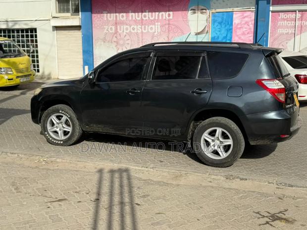 Toyota Vanguard 2008 Gray