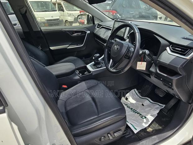 Toyota RAV4 2019 White