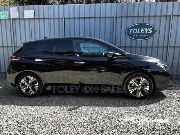 Nissan Leaf S 2021 Black