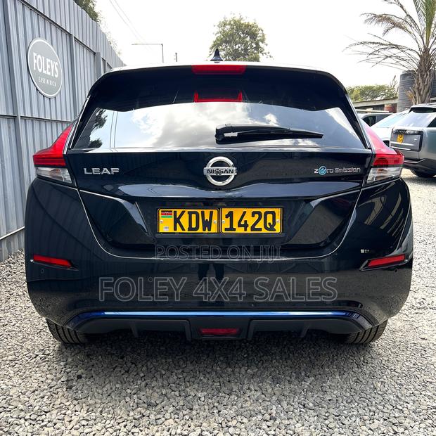 Nissan Leaf S 2021 Black
