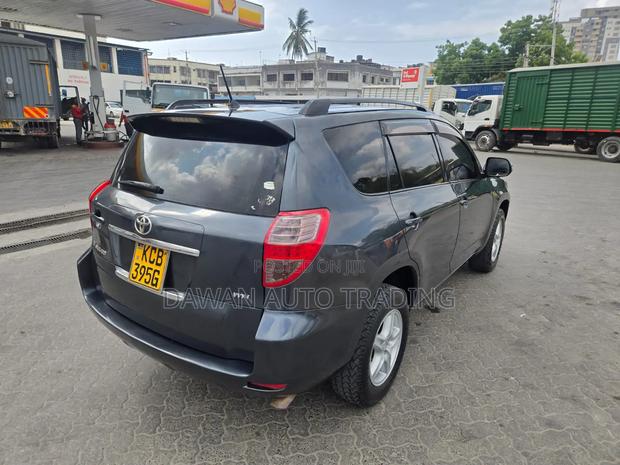 Toyota Vanguard 2008 Gray