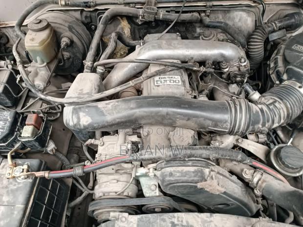 Toyota Hilux Surf 2003 Beige