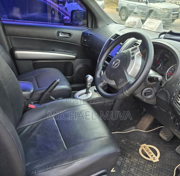 Nissan X-Trail 2.0 Petrol XE 2010 Black