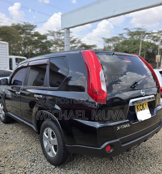 Nissan X-Trail 2.0 Petrol XE 2010 Black