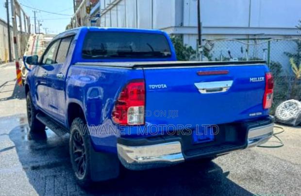 Toyota Hilux Revo Double Cab Deisel 2.4 AWD 2018 Blue