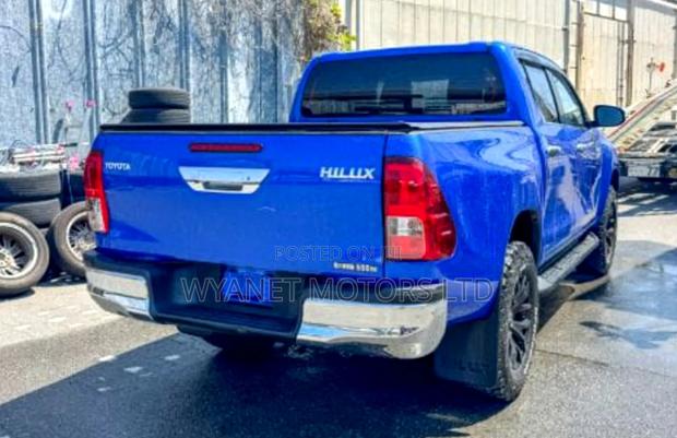 Toyota Hilux Revo Double Cab Deisel 2.4 AWD 2018 Blue