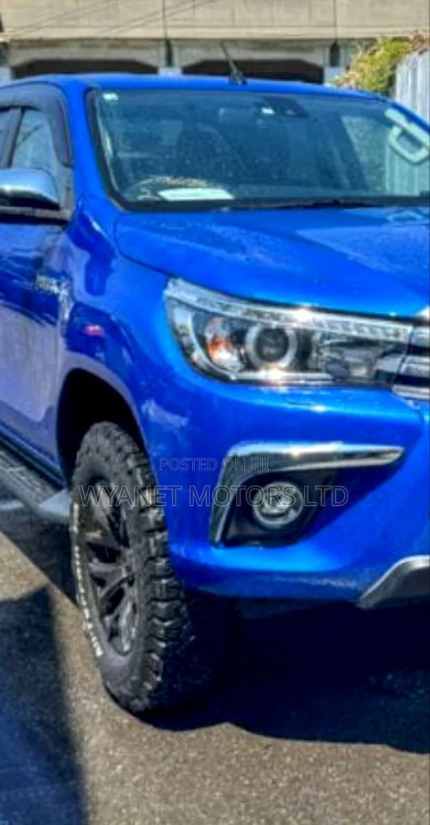 Toyota Hilux Revo Double Cab Deisel 2.4 AWD 2018 Blue