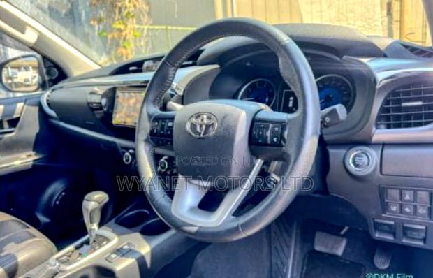 Toyota Hilux Revo Double Cab Deisel 2.4 AWD 2018 Blue
