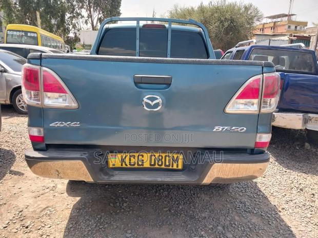 Mazda BT-50 2014 Blue