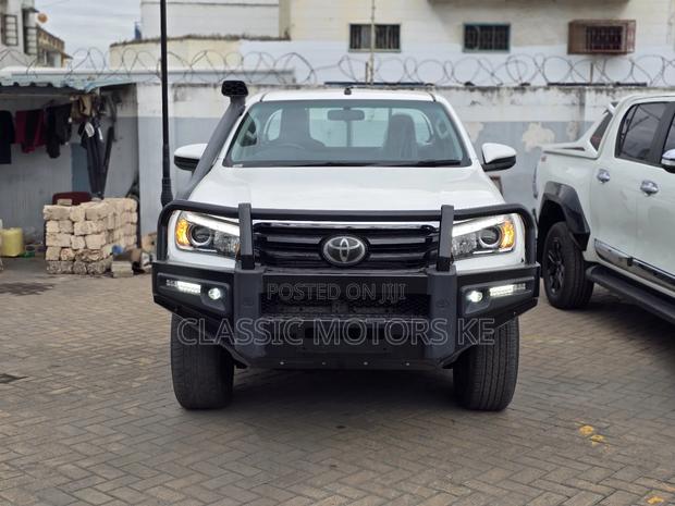 Toyota Hilux Revo Single Cab Deisel 2.8 AWD 2019 White