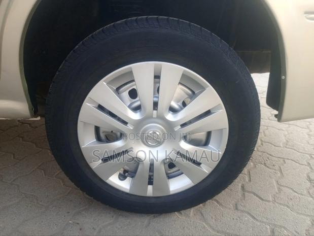 Nissan Sunny 2006 Beige