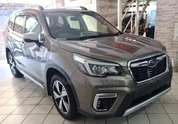 Subaru Forester Premium AWD 2020 Gold