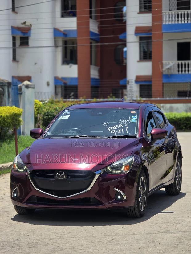 Mazda Demio 2018 Maroon