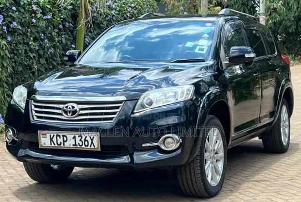 Toyota Vanguard 2010 Black