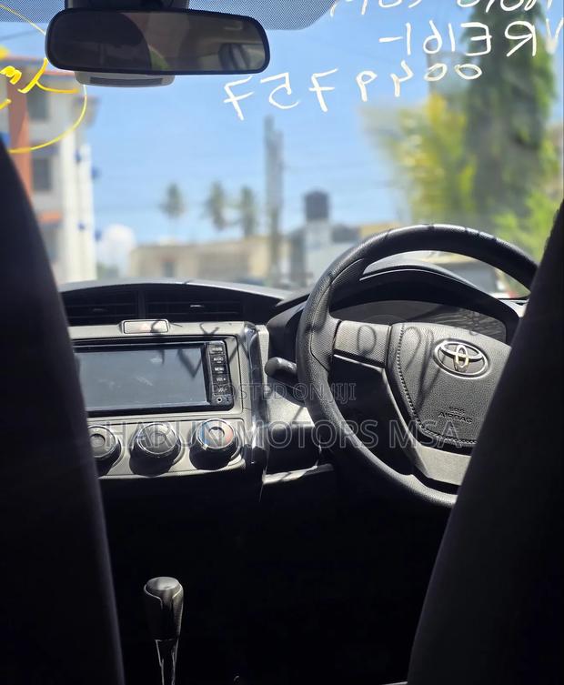 Toyota Axio 2018 Gray