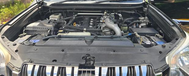 Toyota Land Cruiser Prado 2011