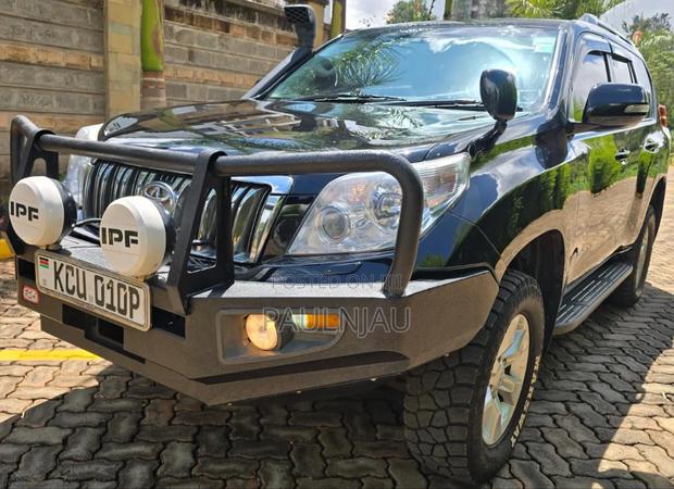 Toyota Land Cruiser Prado 2011