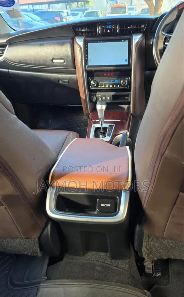 Toyota Land Cruiser Prado 2011 Gray