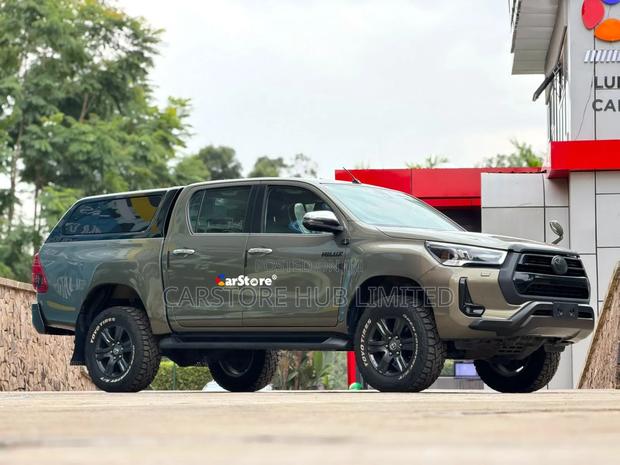 Toyota Hilux Revo Double Cab Deisel 2.4 AWD 2021 Green