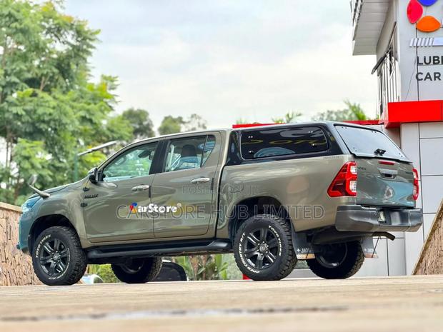 Toyota Hilux Revo Double Cab Deisel 2.4 AWD 2021 Green