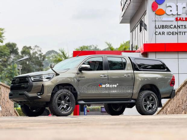 Toyota Hilux Revo Double Cab Deisel 2.4 AWD 2021 Green