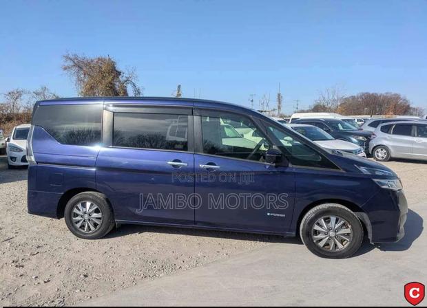Nissan Serena 2019 Blue