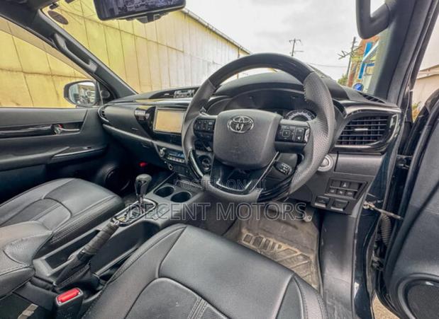 Toyota Hilux Revo Double Cab Deisel 2.4 AWD 2019 Black