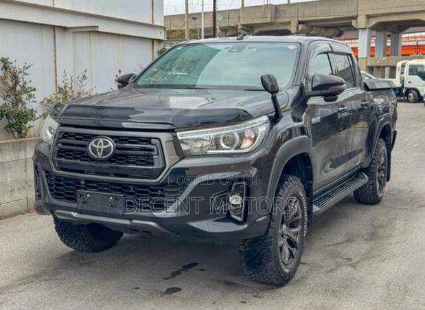 Toyota Hilux Revo Double Cab Deisel 2.4 AWD 2019 Black