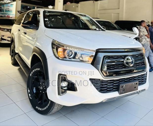 Toyota Hilux 2.4 Diesel 2020 White