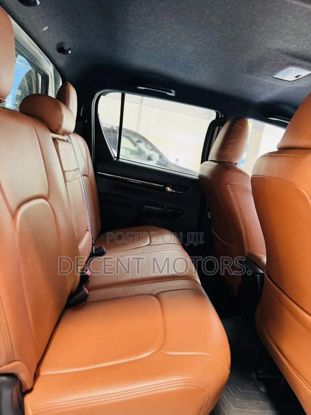 Toyota Hilux 2.4 Diesel 2020 White