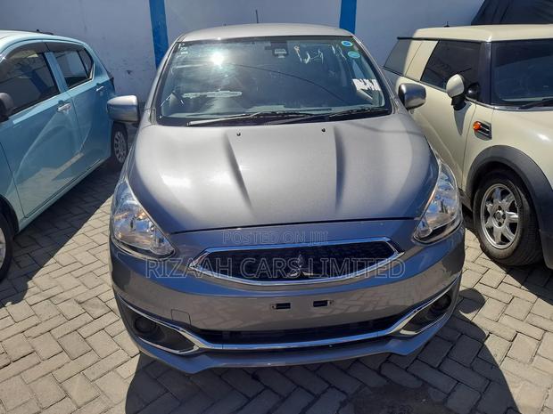 Mitsubishi Mirage ES 2019 Gray