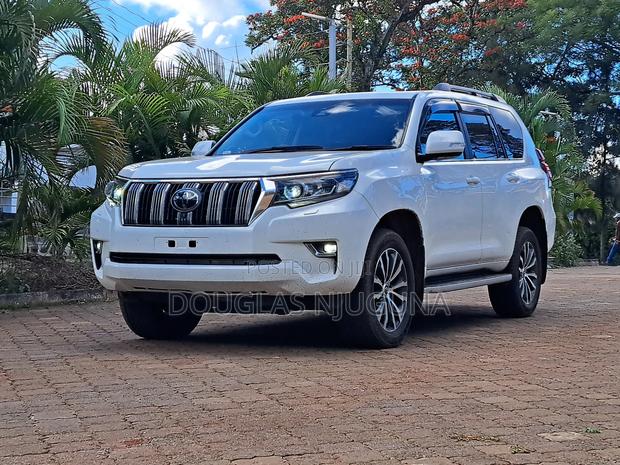 Toyota Land Cruiser Prado 2.8 2020 White