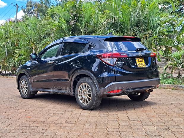 Honda Vezel 1.5 Hybrid 2WD 2018 Black