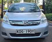 Toyota ISIS 2015 Silver for sale