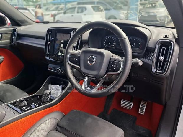 Volvo XC40 D3 Diesel AWD 2019 Pearl