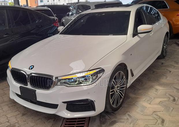 BMW 523i 2019 White
