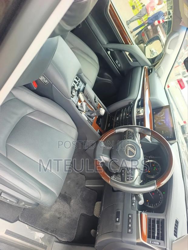 Lexus LX 2020 Black