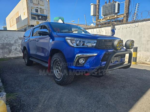 Toyota Hilux Revo Double Cab Deisel 2.8 AWD 2019 Blue