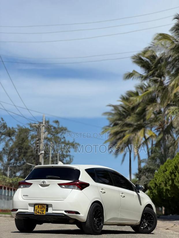 Toyota Auris 2015 White