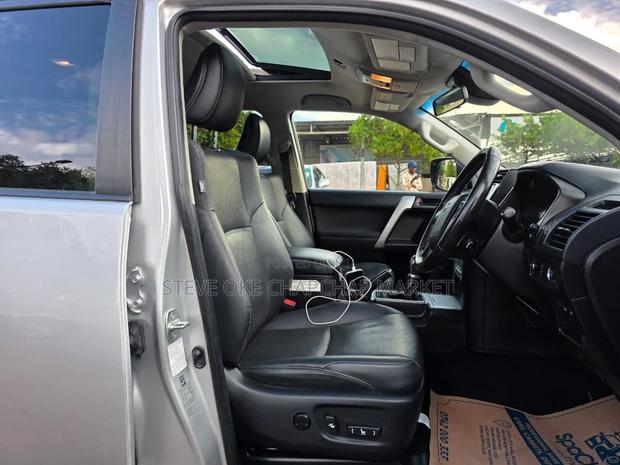 Toyota Land Cruiser Prado 2.8 2021 Silver