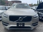 Volvo XC90 T5 Momentum AWD 2019 Gold for sale