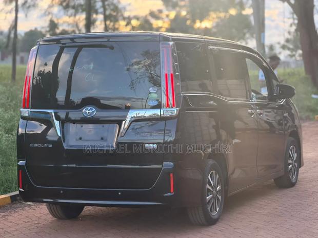 Toyota Esquire 2019 Black
