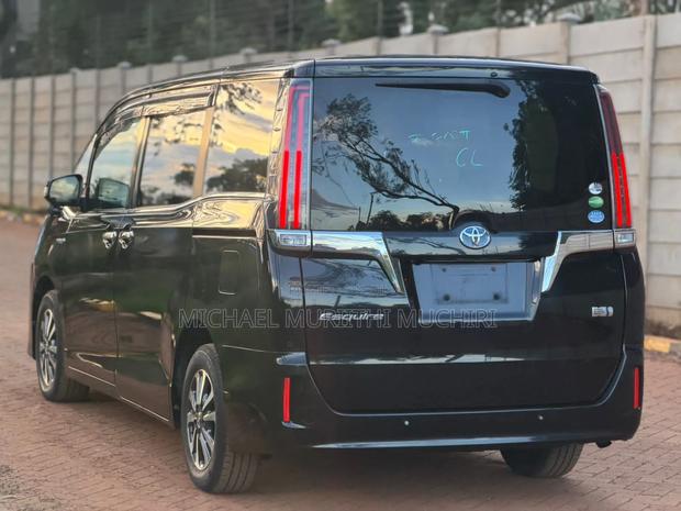 Toyota Esquire 2019 Black