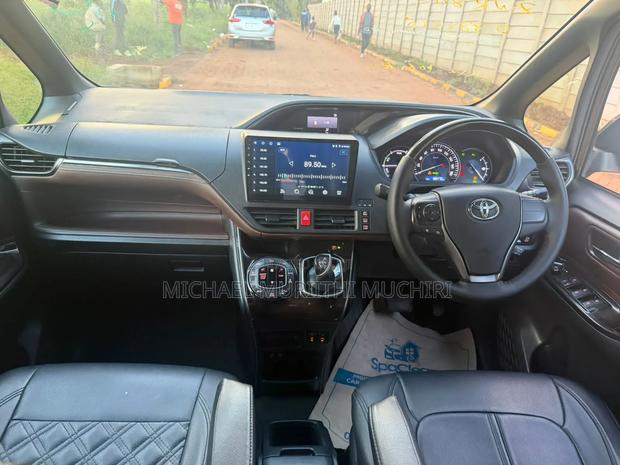 Toyota Esquire 2019 Black
