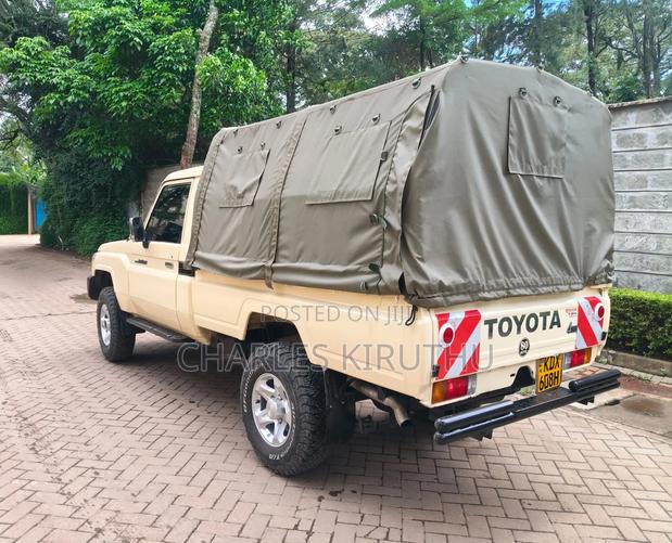 Toyota Land Cruiser 2007 Beige