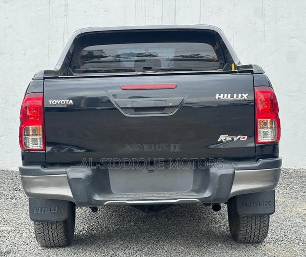 Toyota Hilux Revo Double Cab Deisel 2.8 RWD 2018 Black